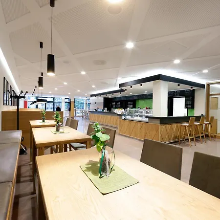 Готель Steiermarkhof - Aus Holz Gebaut, Von Huegeln Gekuesst