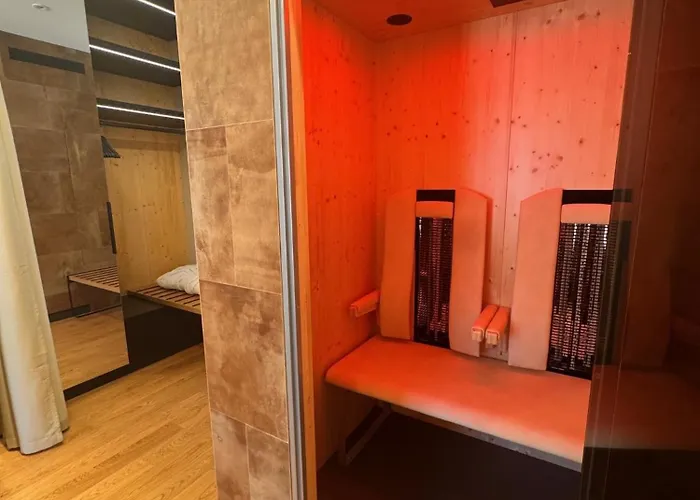 Steiermarkhof - Aus Holz Gebaut, Von Huegeln Gekuesst 4*