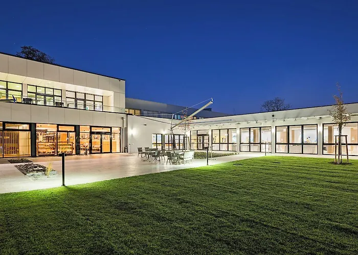 Steiermarkhof - Aus Holz Gebaut, Von Huegeln Gekuesst 4* Грац