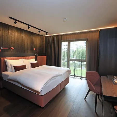 Steiermarkhof - Aus Holz Gebaut, Von Huegeln Gekuesst Otel