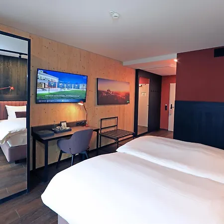 Steiermarkhof - Aus Holz Gebaut, Von Huegeln Gekuesst Szálloda Graz