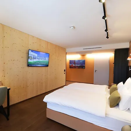 Steiermarkhof - Aus Holz Gebaut, Von Huegeln Gekuesst Otel 4*