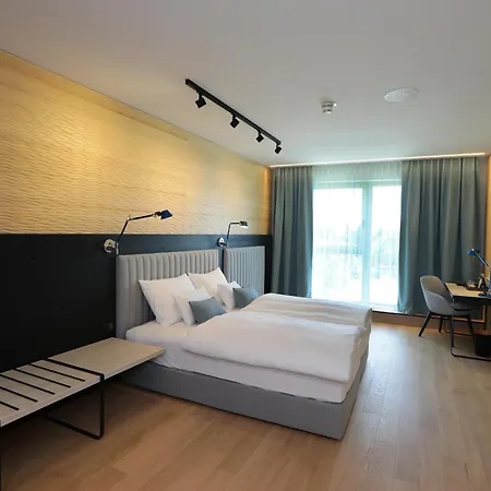 Steiermarkhof - Aus Holz Gebaut, Von Huegeln Gekuesst Szálloda Graz