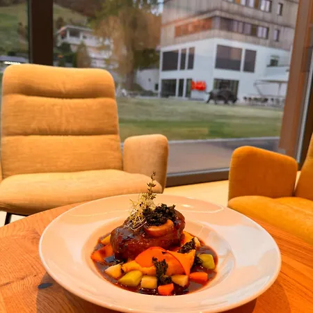 Steiermarkhof - Aus Holz Gebaut, Von Huegeln Gekuesst