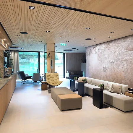 Steiermarkhof - Aus Holz Gebaut, Von Huegeln Gekuesst