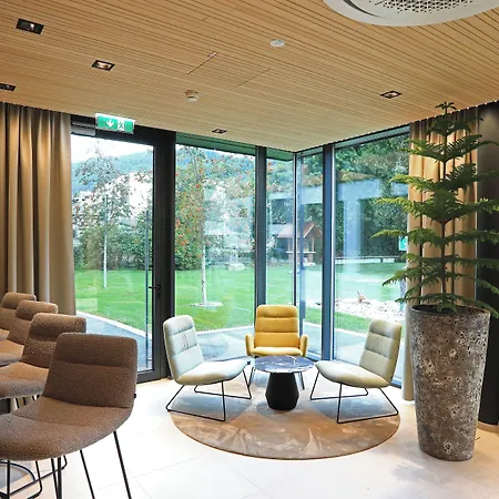 Steiermarkhof - Aus Holz Gebaut, Von Huegeln Gekuesst Szálloda 4*