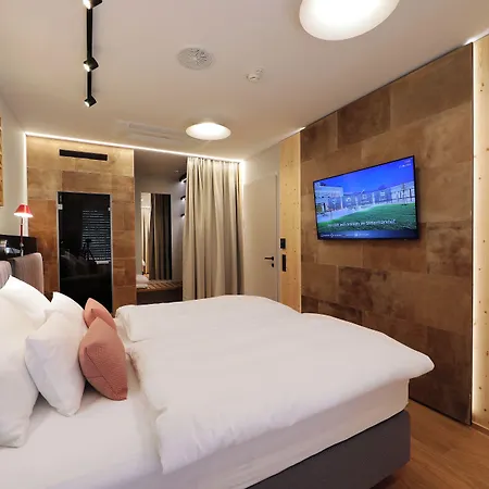 Hotel Steiermarkhof 4*