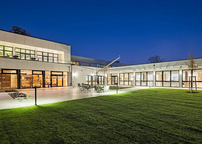Hotel Steiermarkhof - Aus Holz Gebaut, Von Hügeln Geküsst Graz