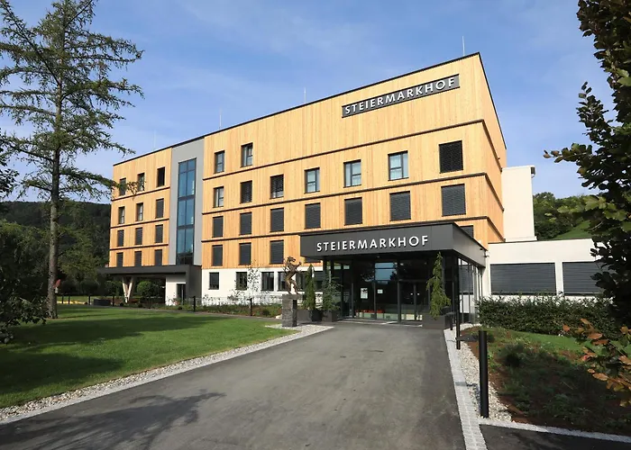 Hotel Steiermarkhof - Aus Holz Gebaut, Von Huegeln Gekuesst Graz
