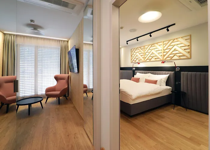 Steiermarkhof - Aus Holz Gebaut, Von Huegeln Gekuesst Γκρατς