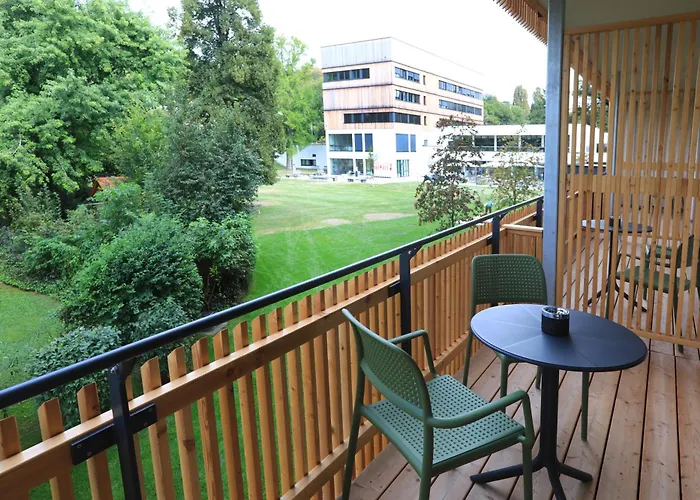 Steiermarkhof - Aus Holz Gebaut, Von Huegeln Gekuesst