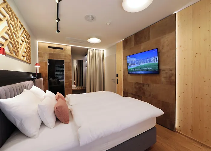 Hotel Steiermarkhof - Aus Holz Gebaut, Von Huegeln Gekuesst 4*