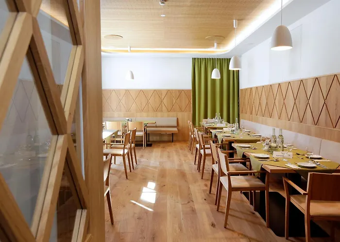 Steiermarkhof - Aus Holz Gebaut, Von Huegeln Gekuesst 4* Graz